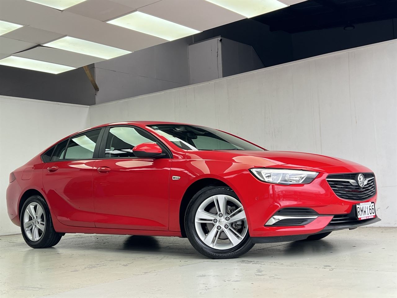 Vehicle image 4