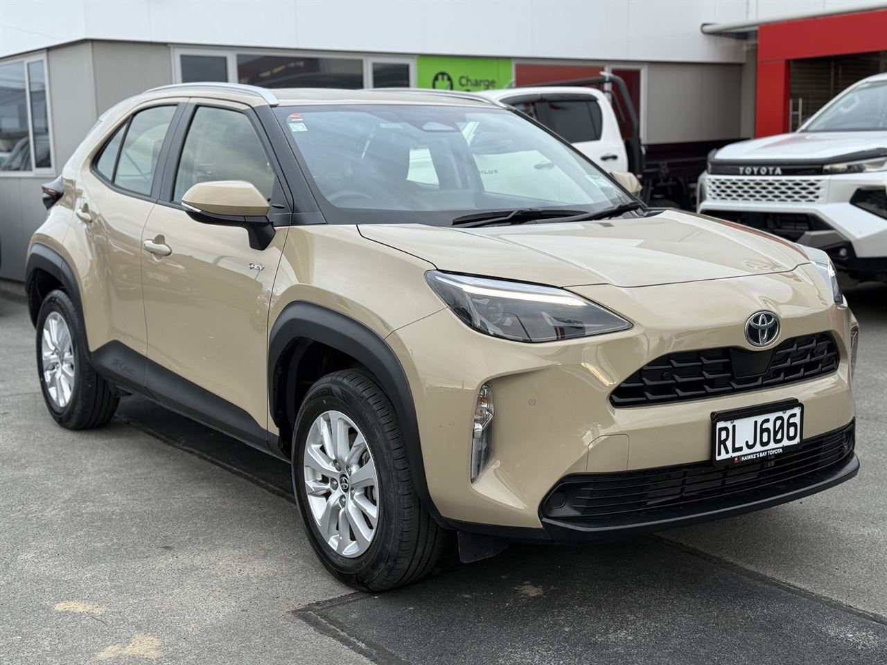 Vehicle image 5