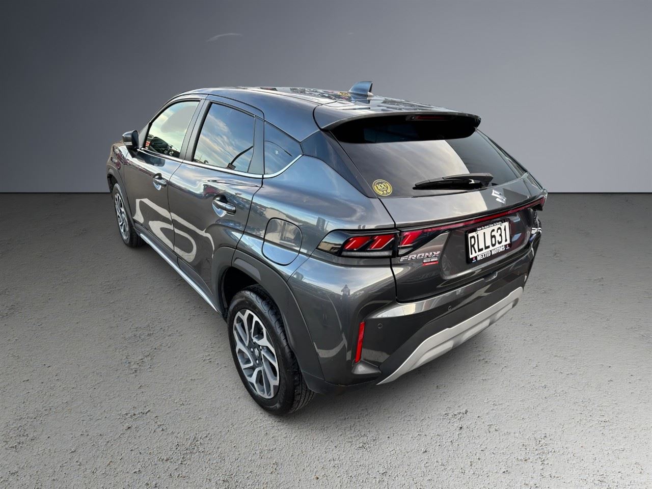 Vehicle image 4