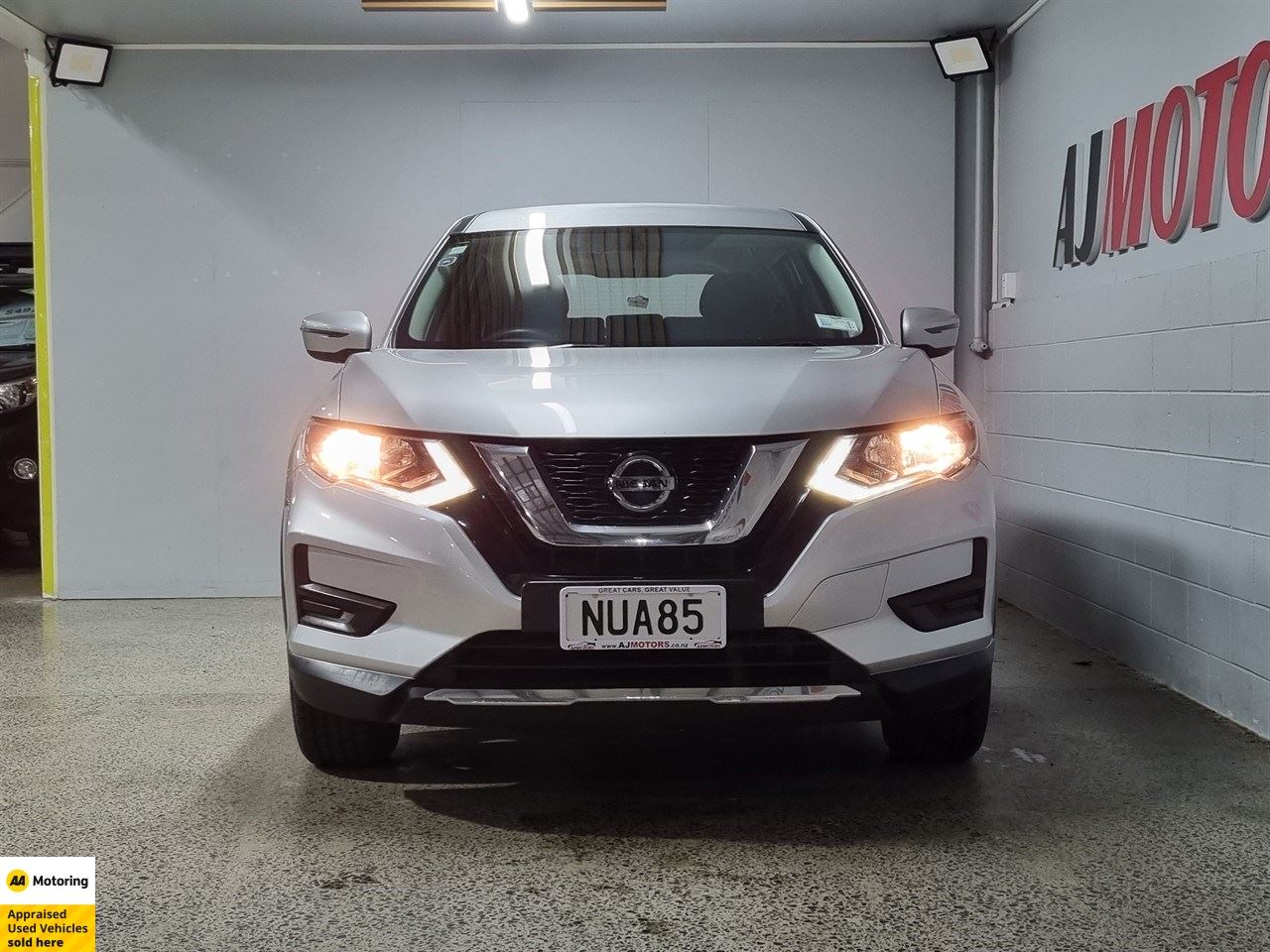 Vehicle image 2