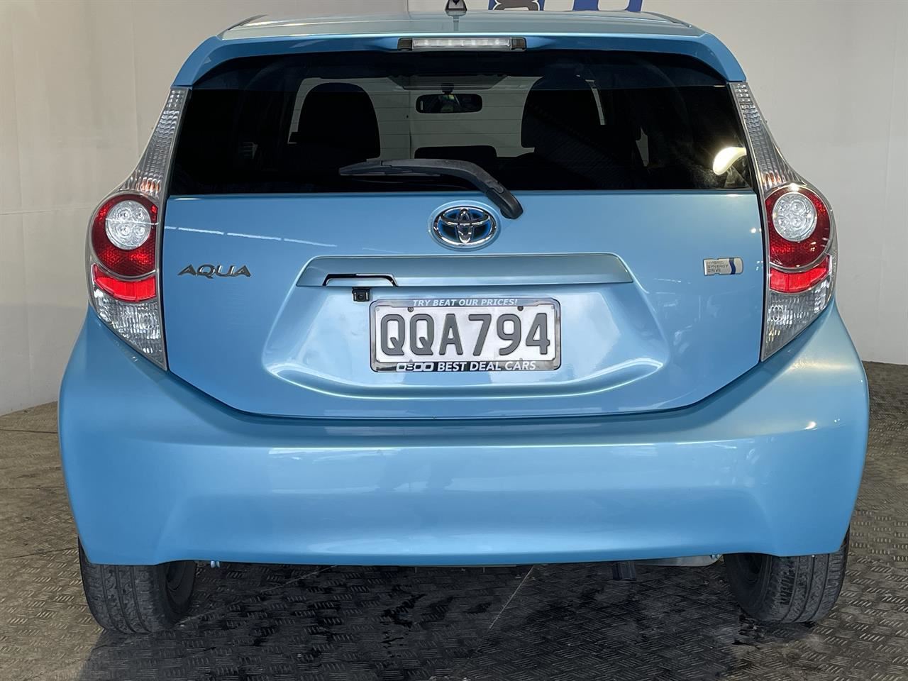 Vehicle image 5