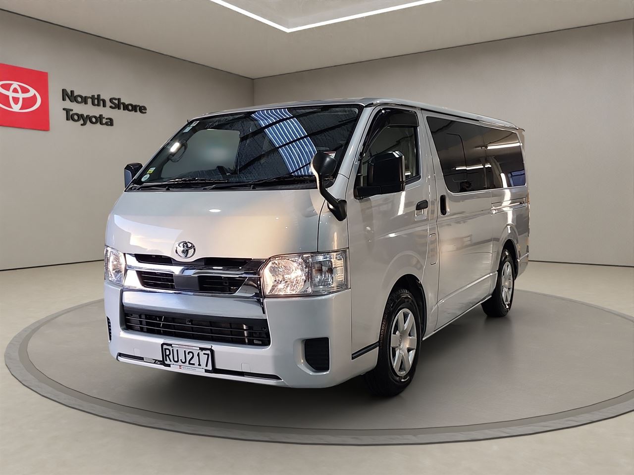 Vehicle image 3