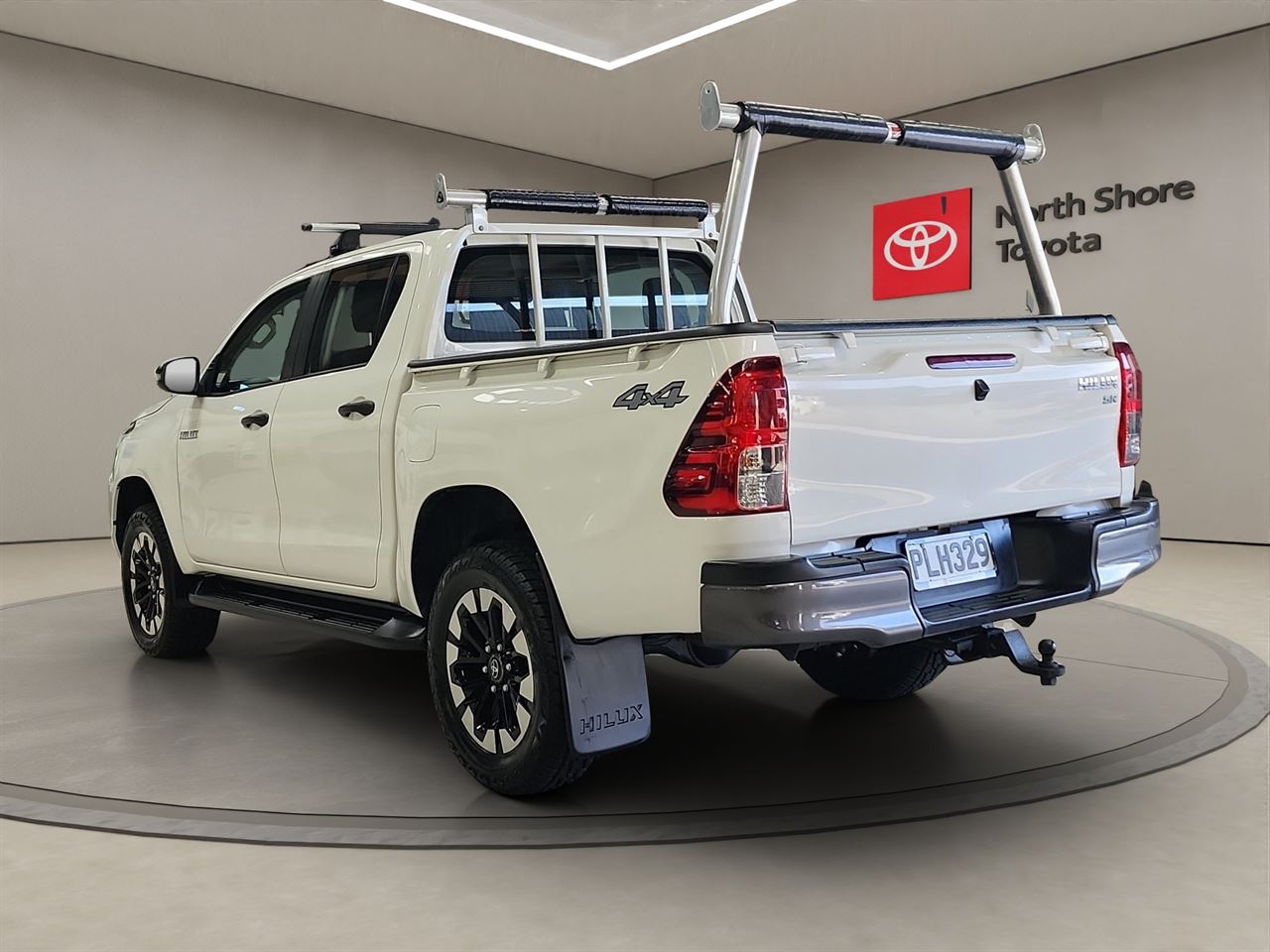 Vehicle image 5