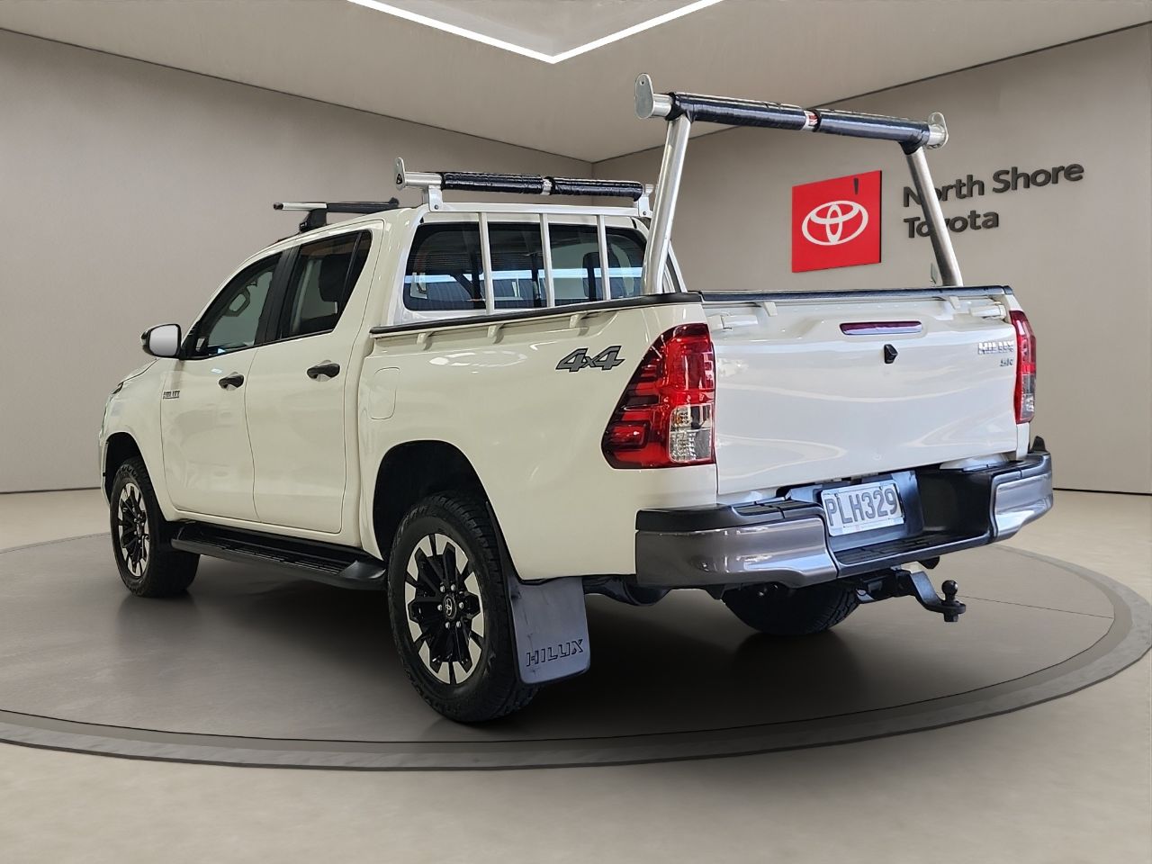 Vehicle image 5