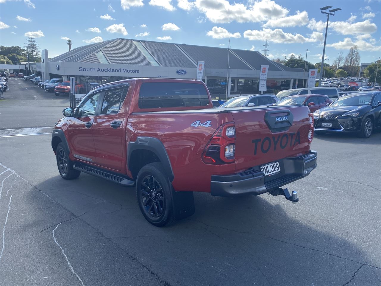 Vehicle image 5
