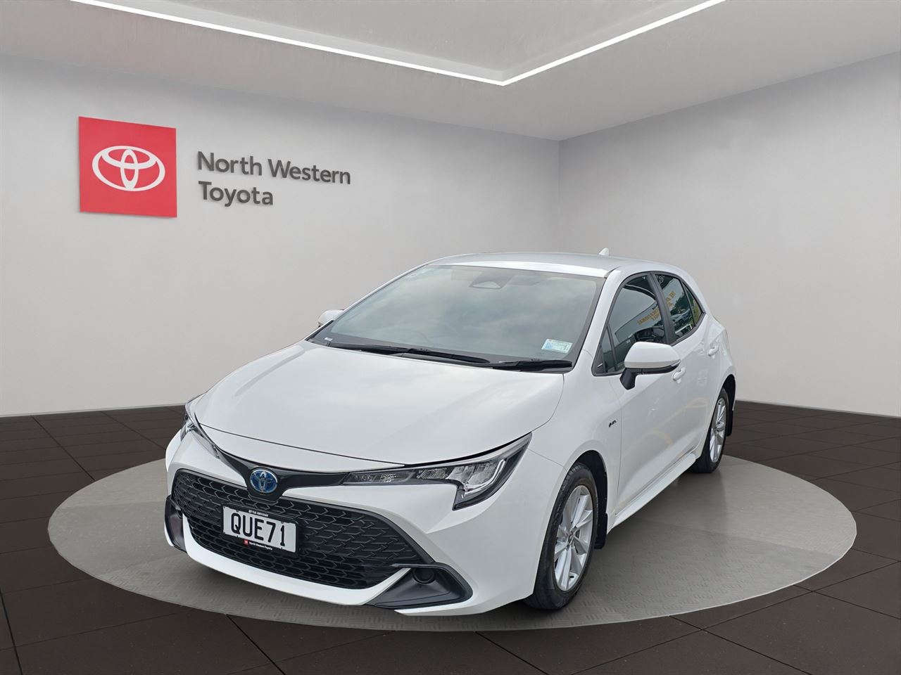 Vehicle image 3