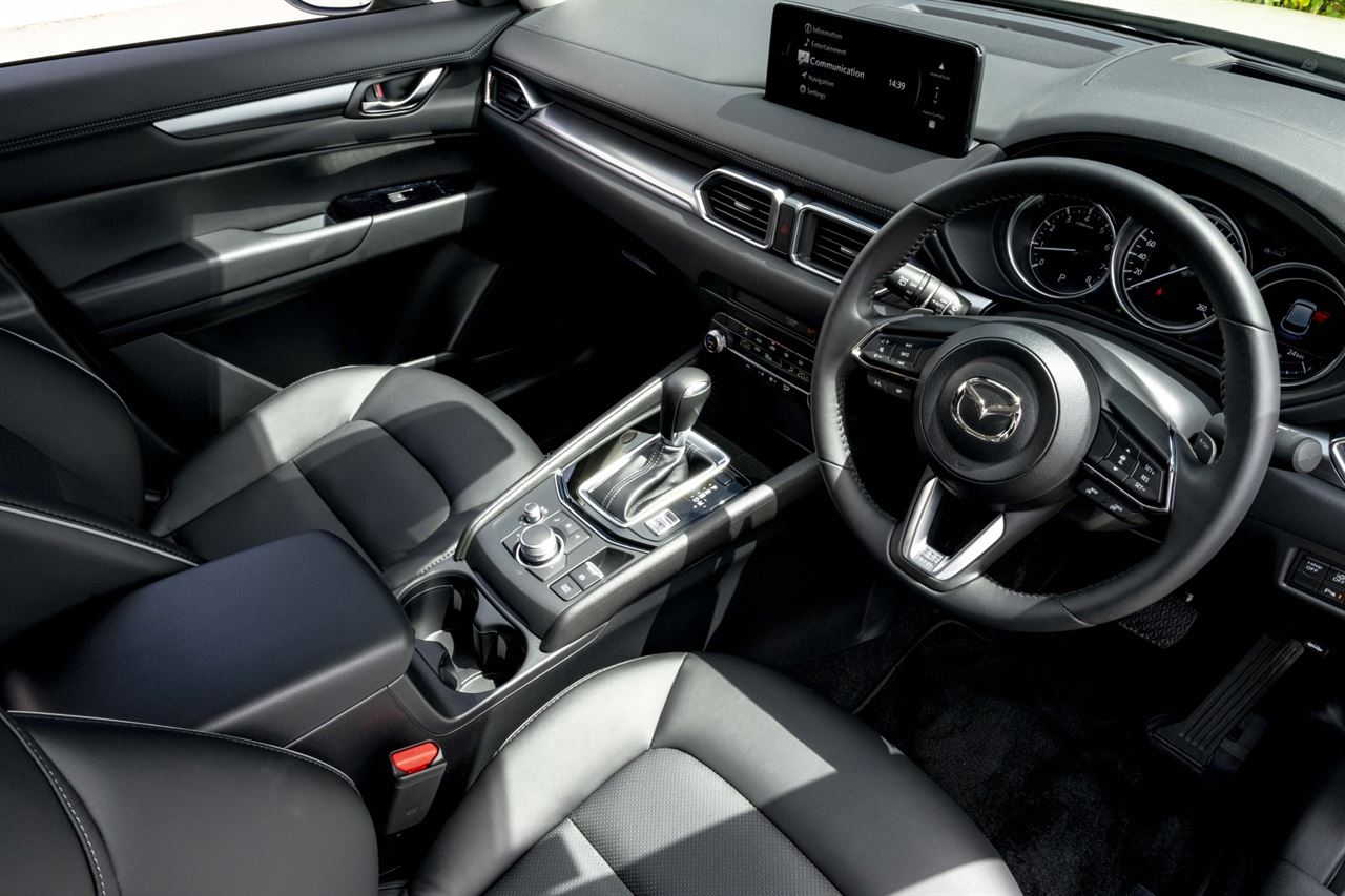 Vehicle image 5