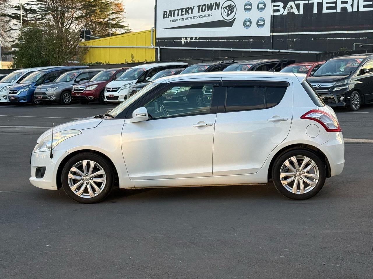 Vehicle image 5