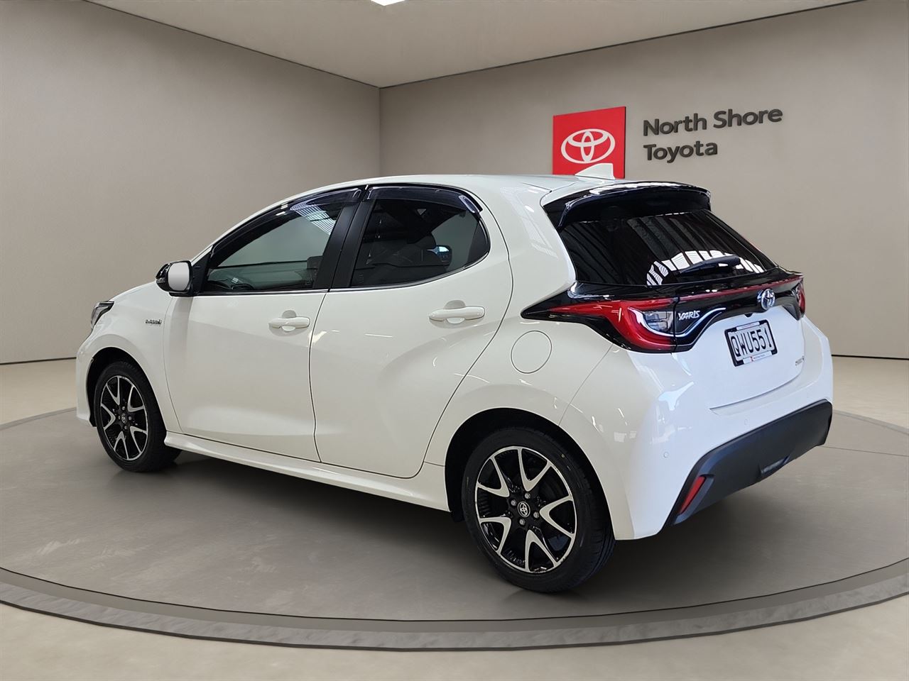 Vehicle image 5