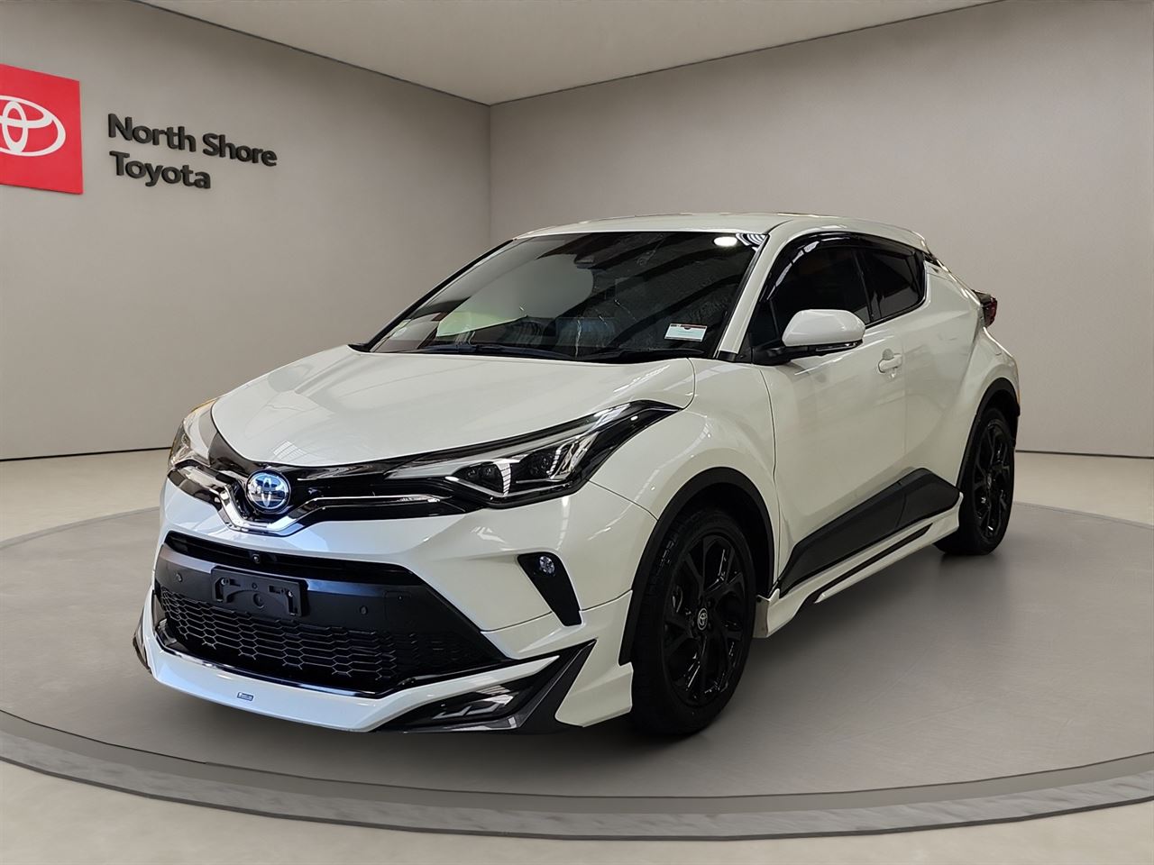 Vehicle image 3