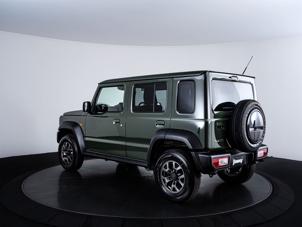 Vehicle image 5