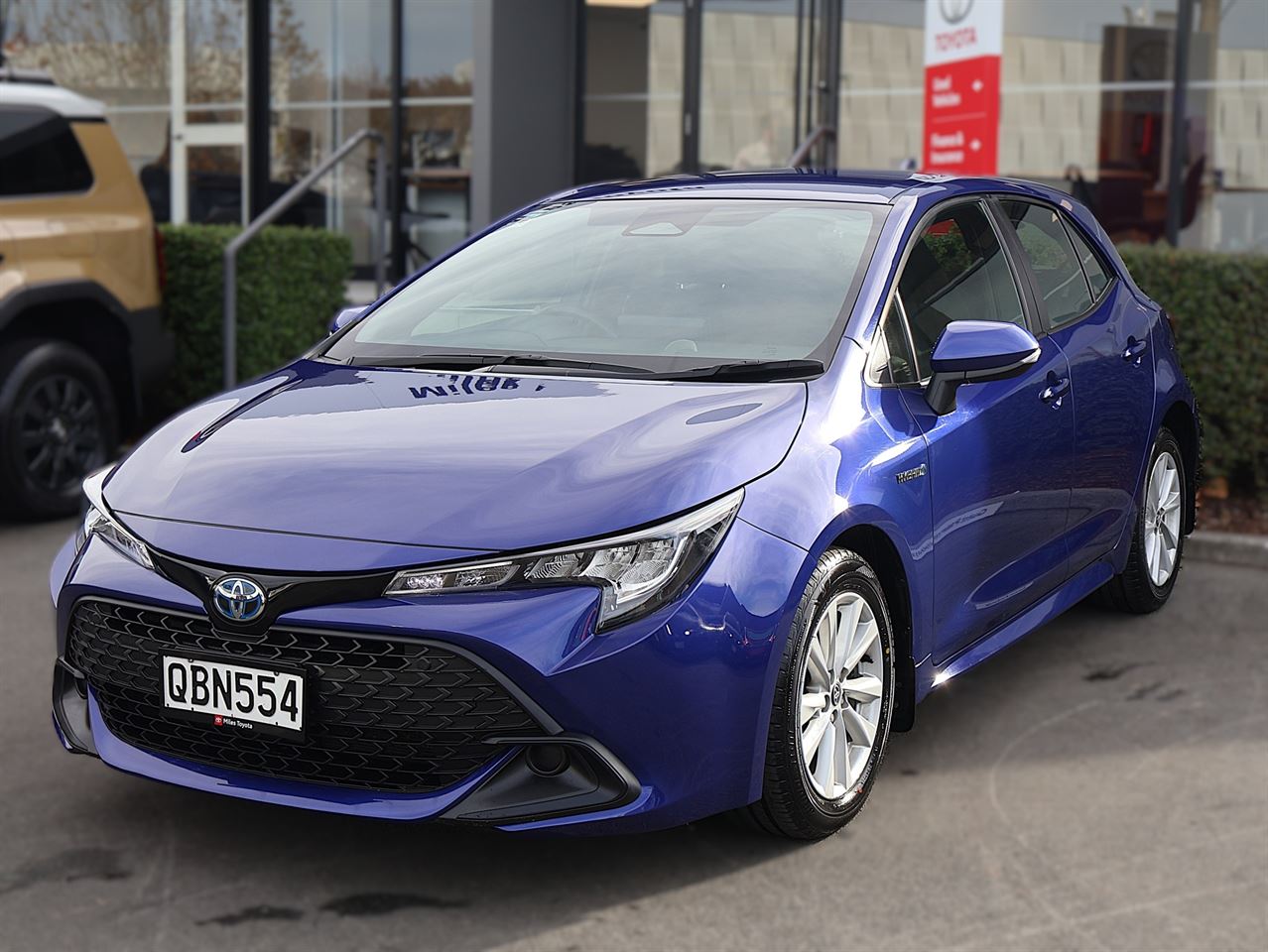 Vehicle image 3