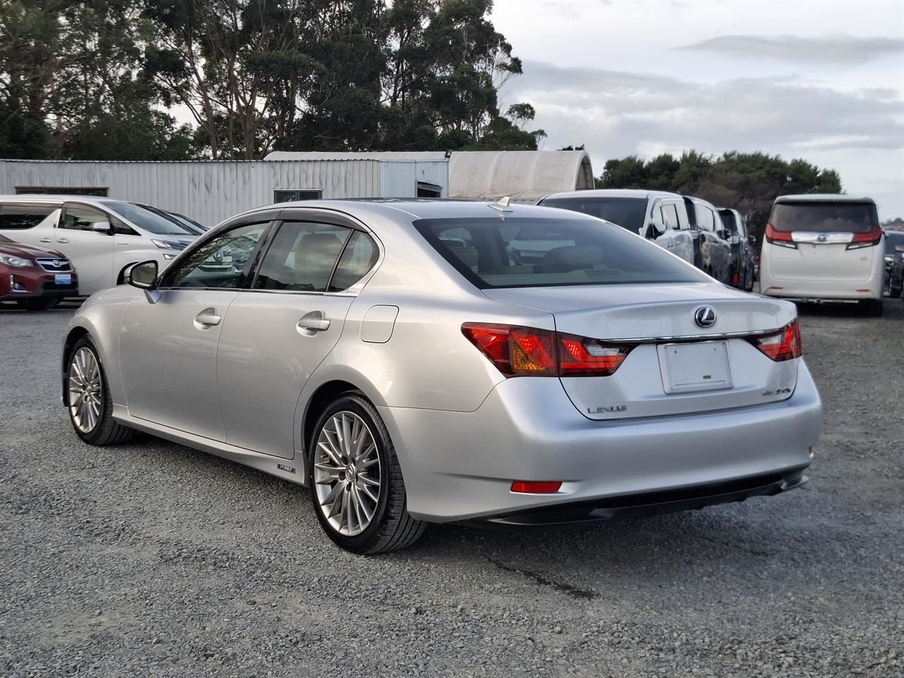 Vehicle image 5