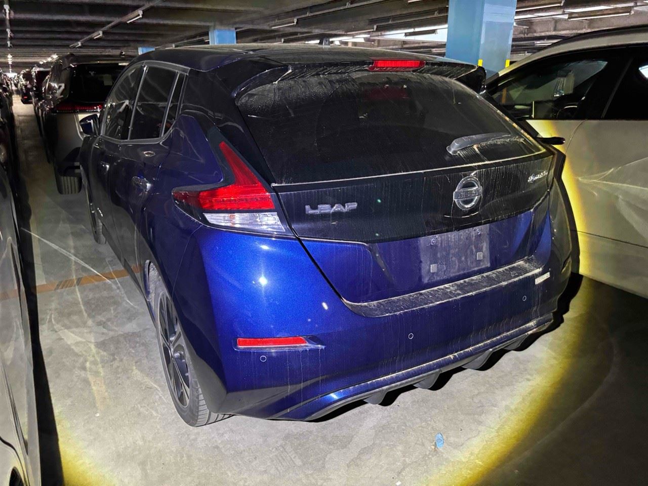 Vehicle image 4