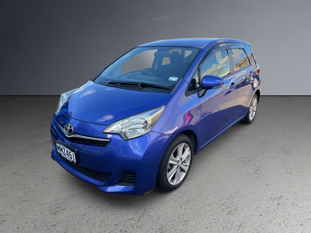 Vehicle image 1