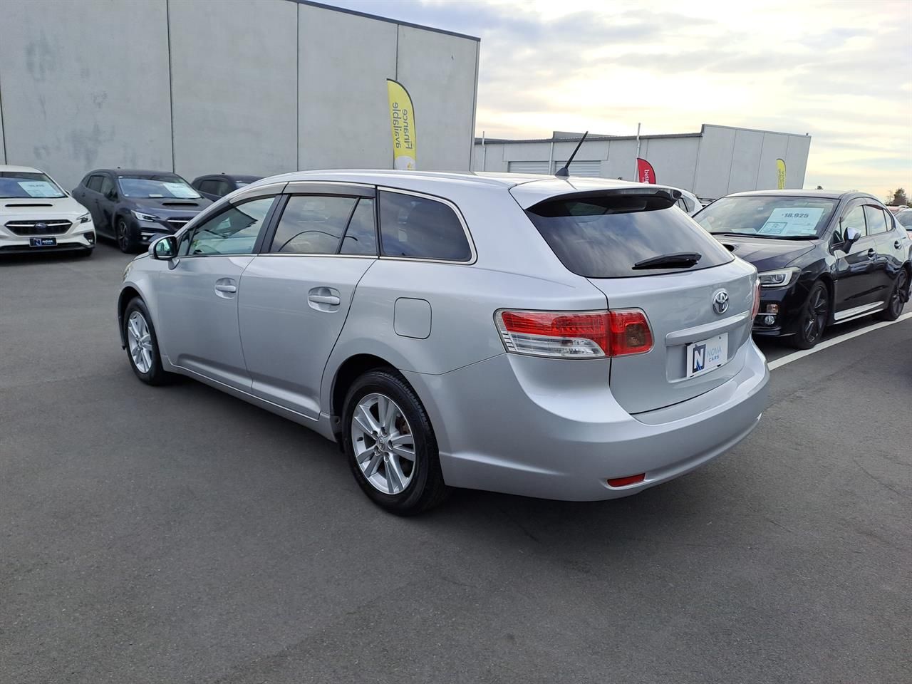 Vehicle image 5
