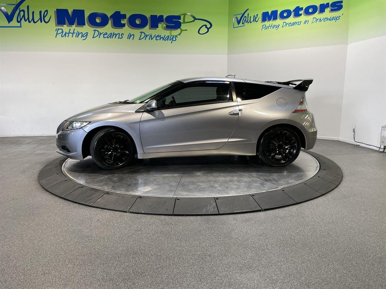 Vehicle image 4