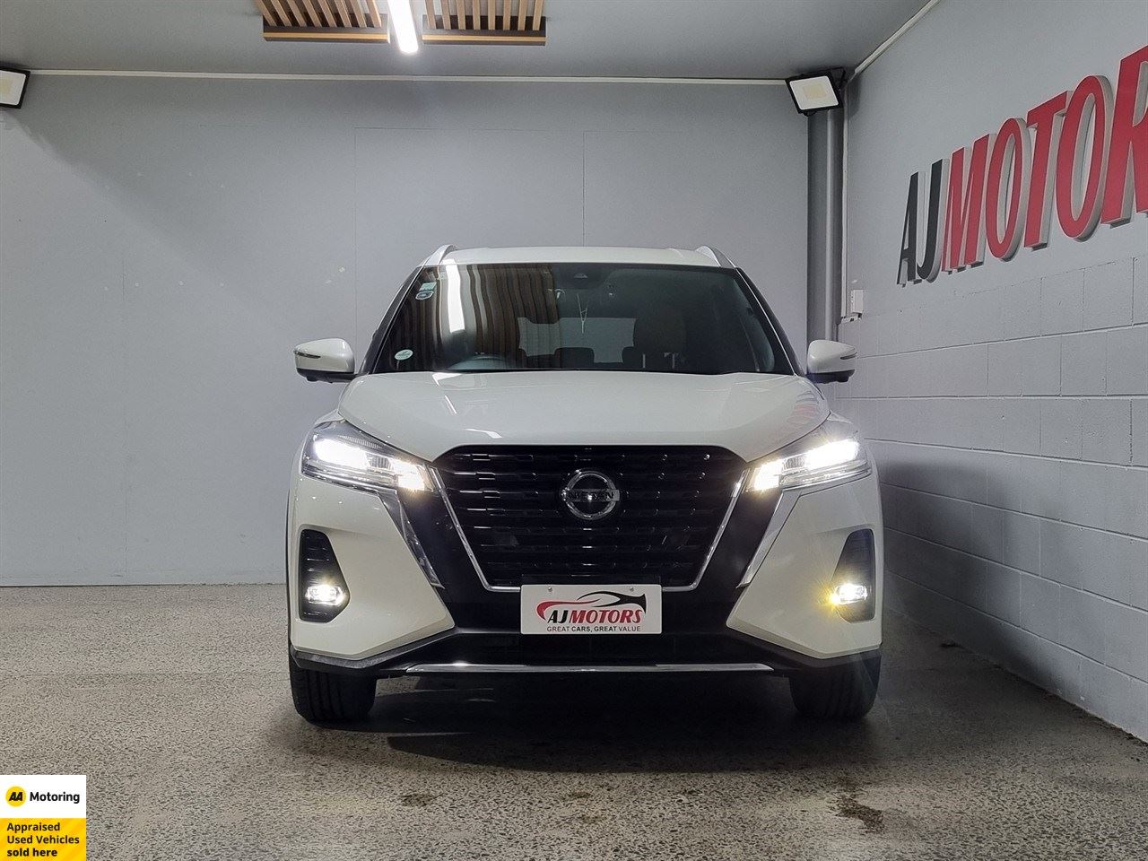 Vehicle image 2