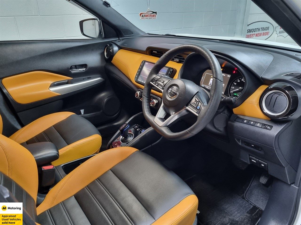 Vehicle image 3