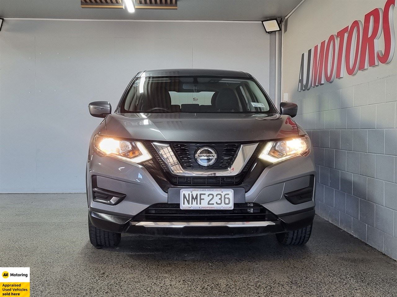 Vehicle image 2