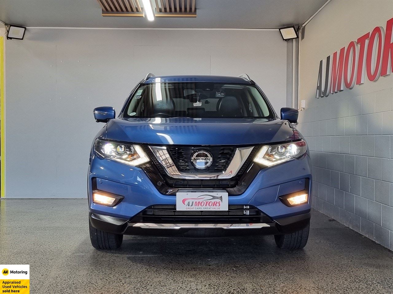 Vehicle image 2
