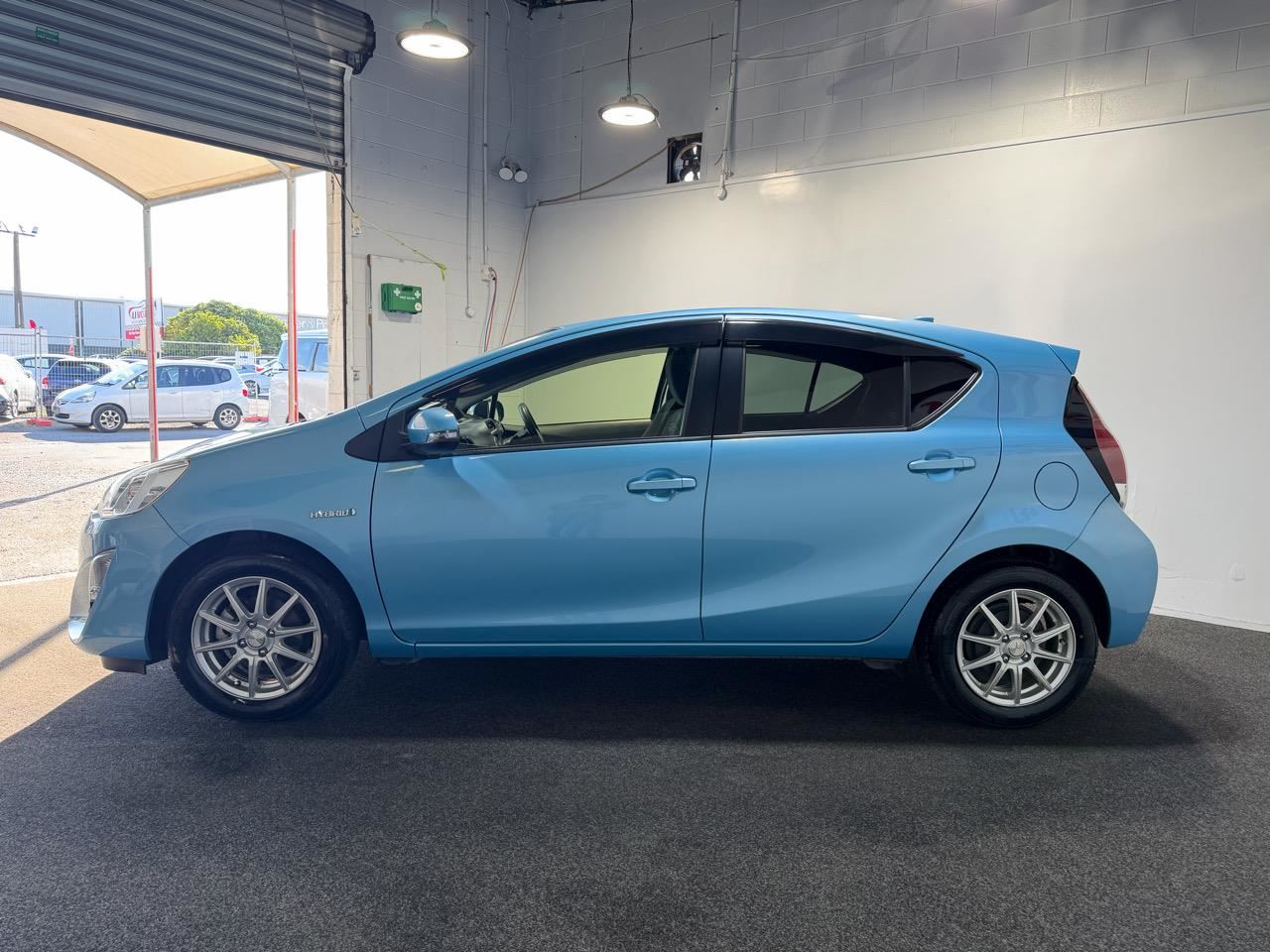 Vehicle image 4