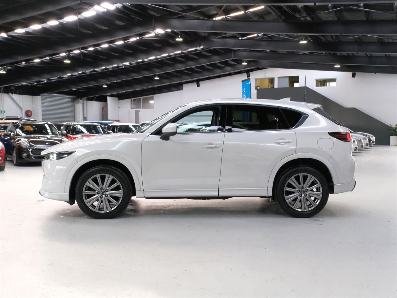 Vehicle image 5