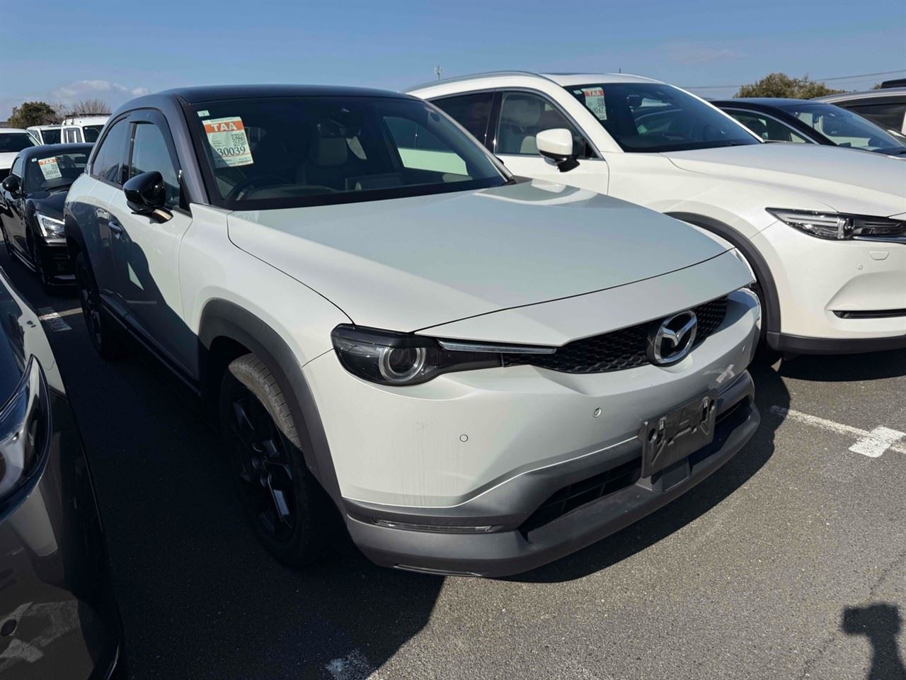 Vehicle image 4