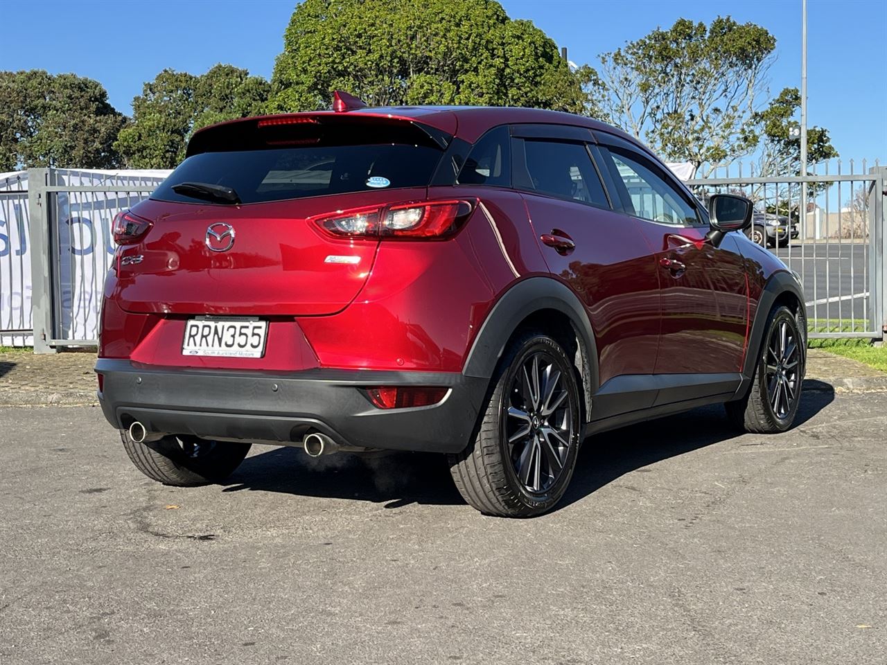 Vehicle image 5