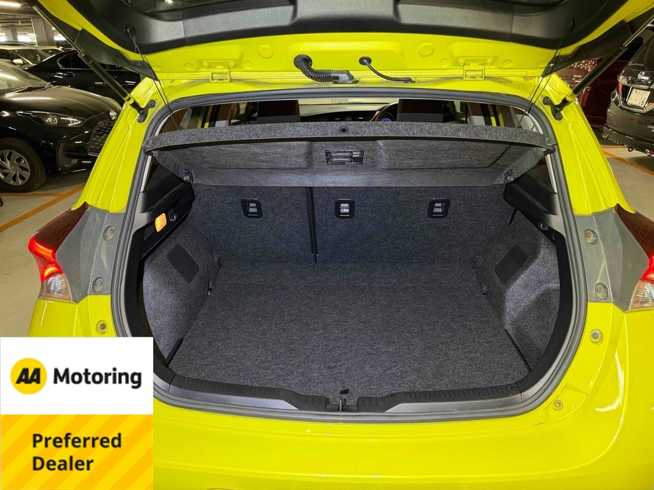 Vehicle image 5