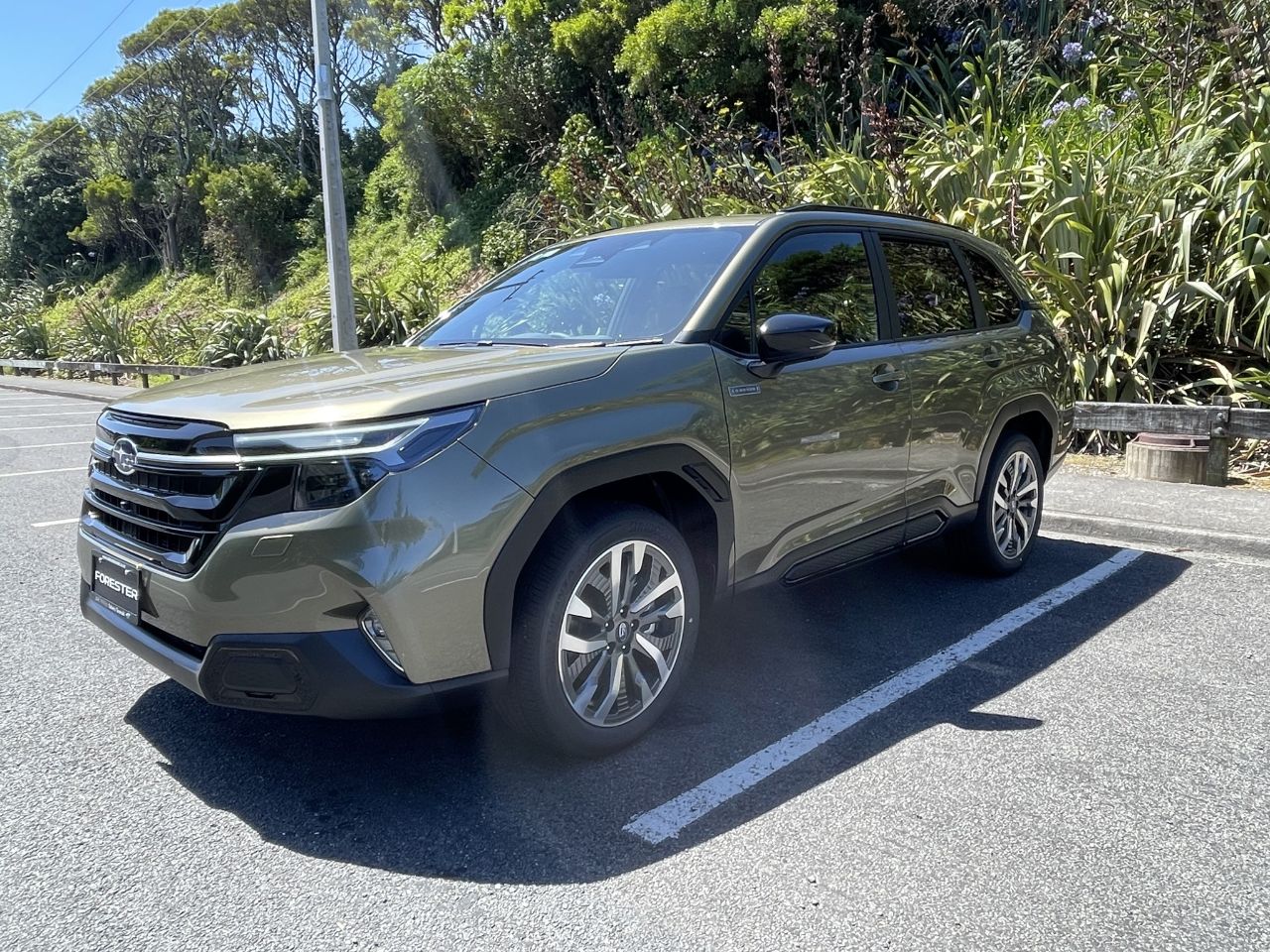 Vehicle image 5