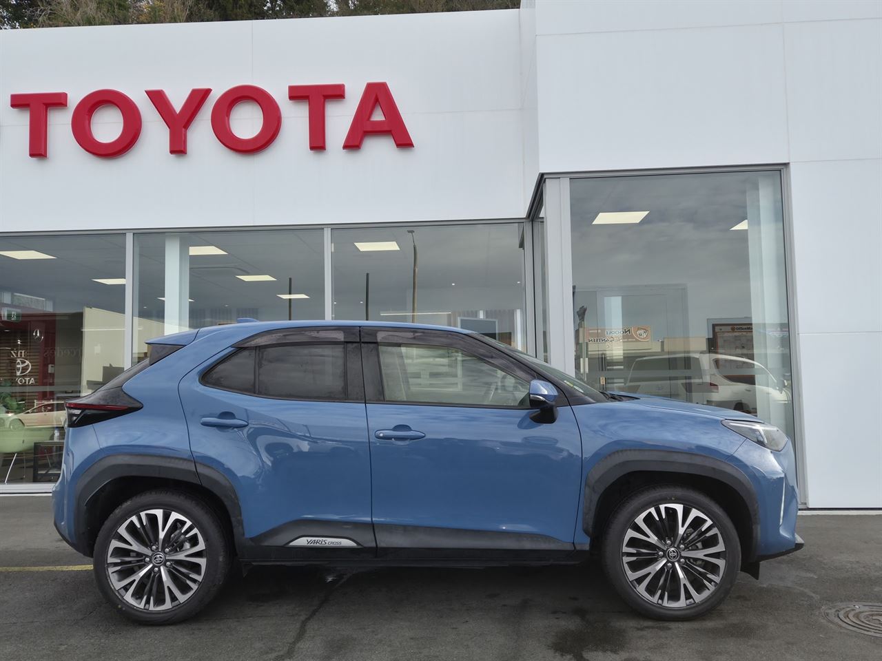 Vehicle image 2