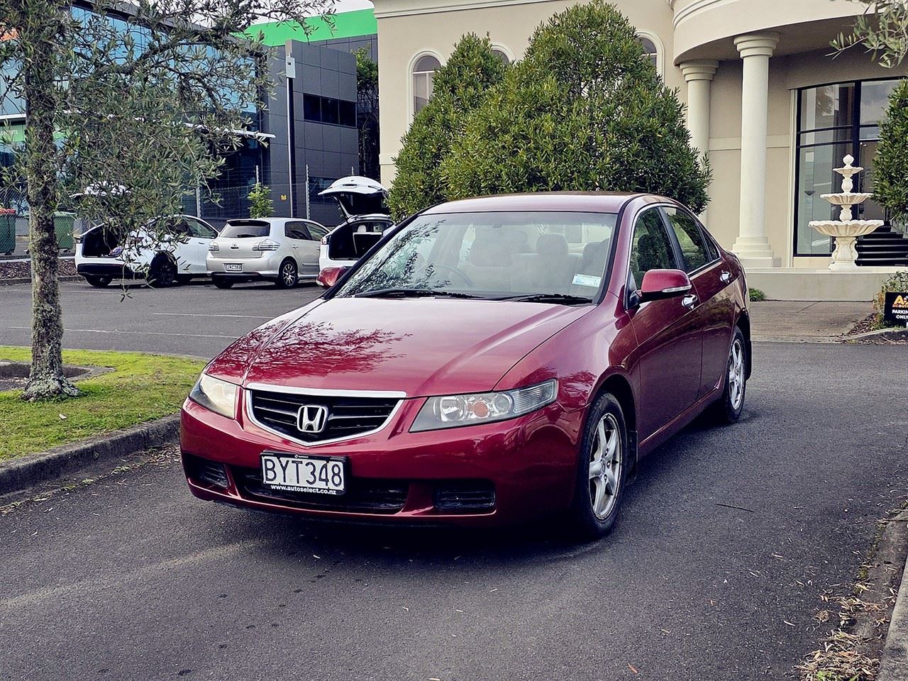 Vehicle image 3