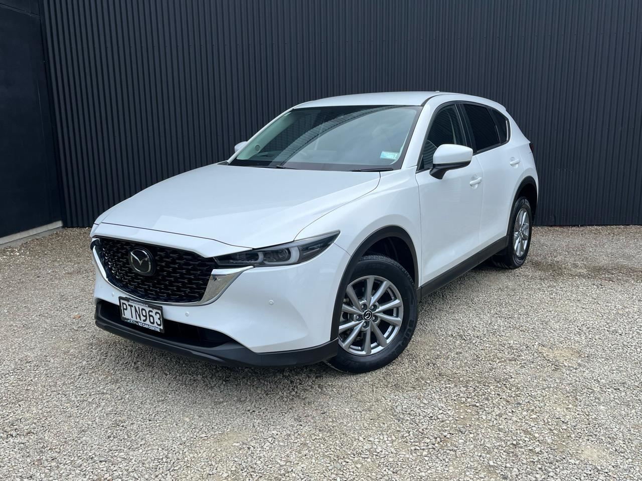 Vehicle image 5