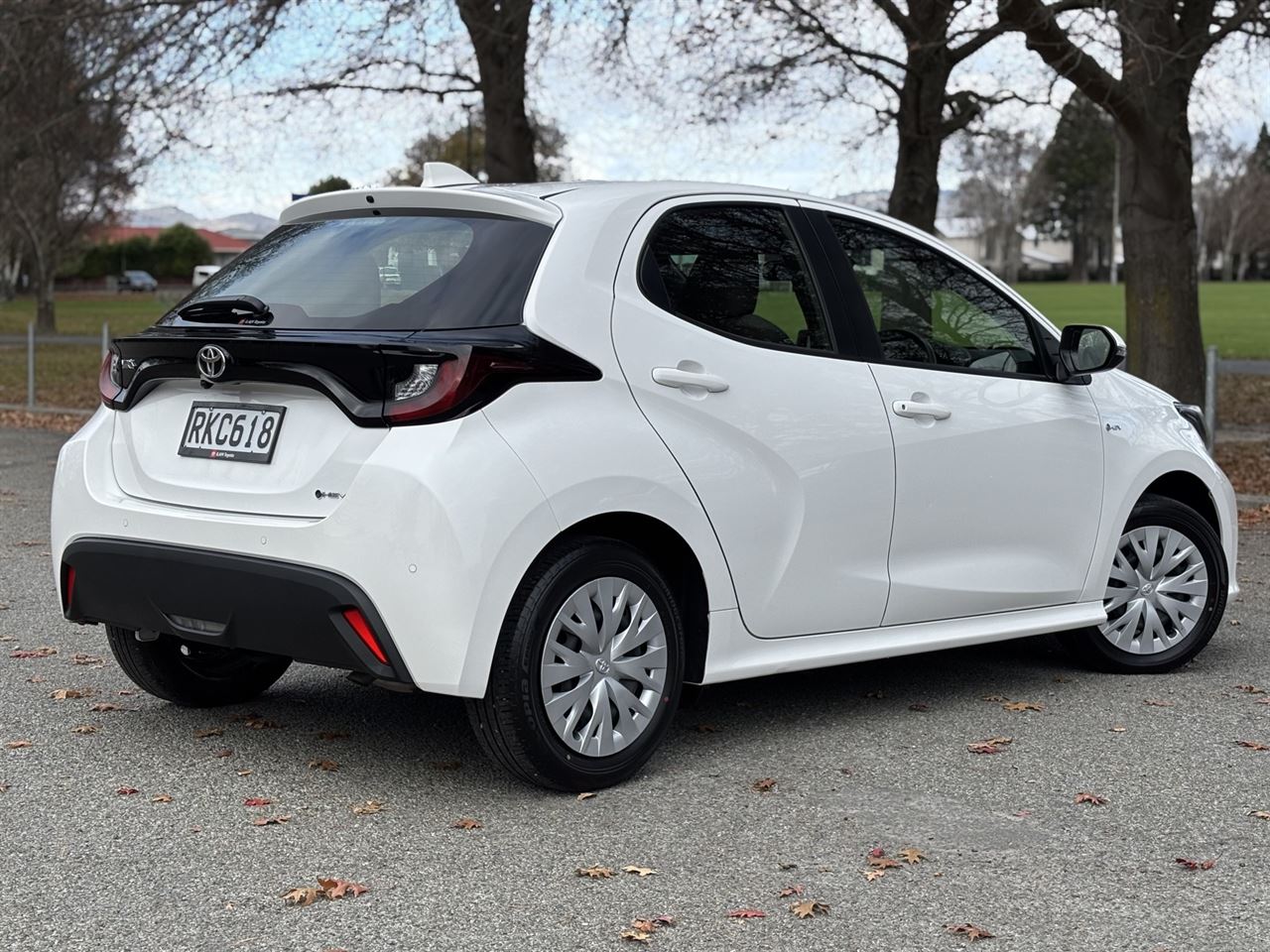 Vehicle image 5