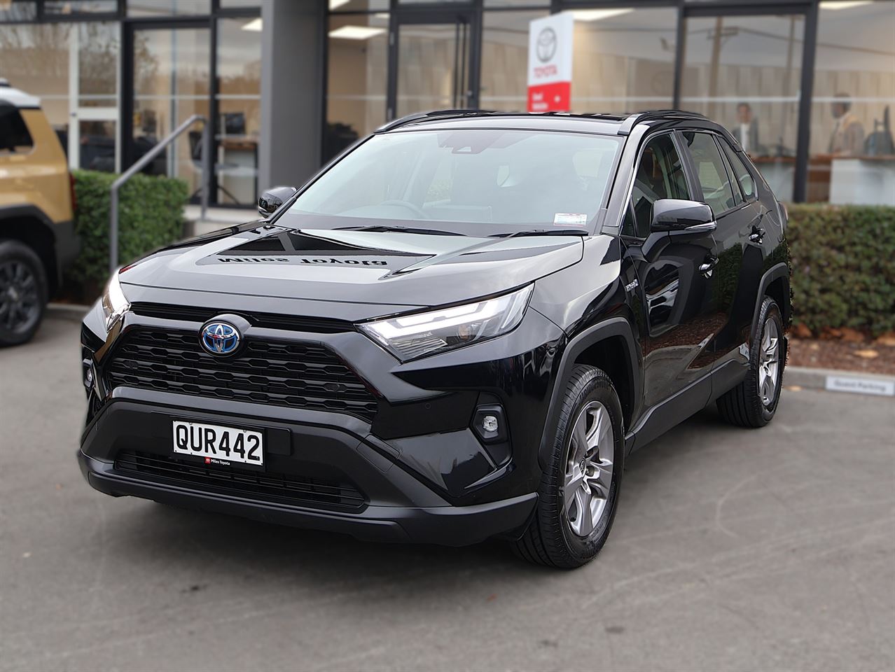 Vehicle image 3