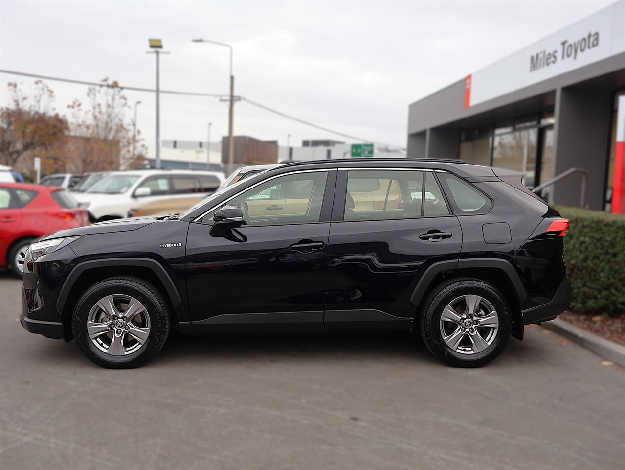 Vehicle image 4