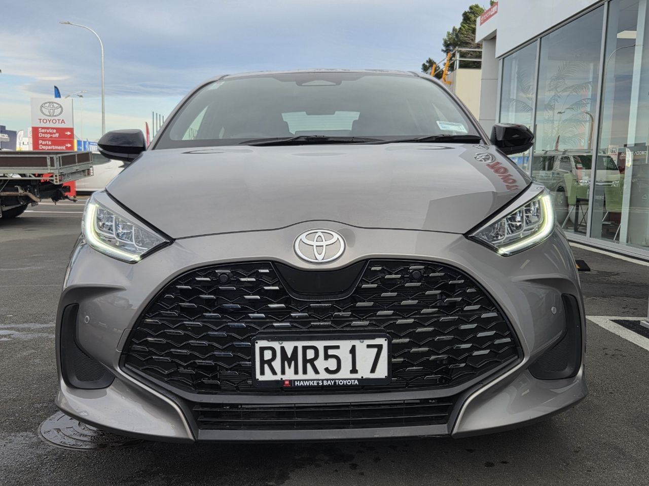 Vehicle image 4