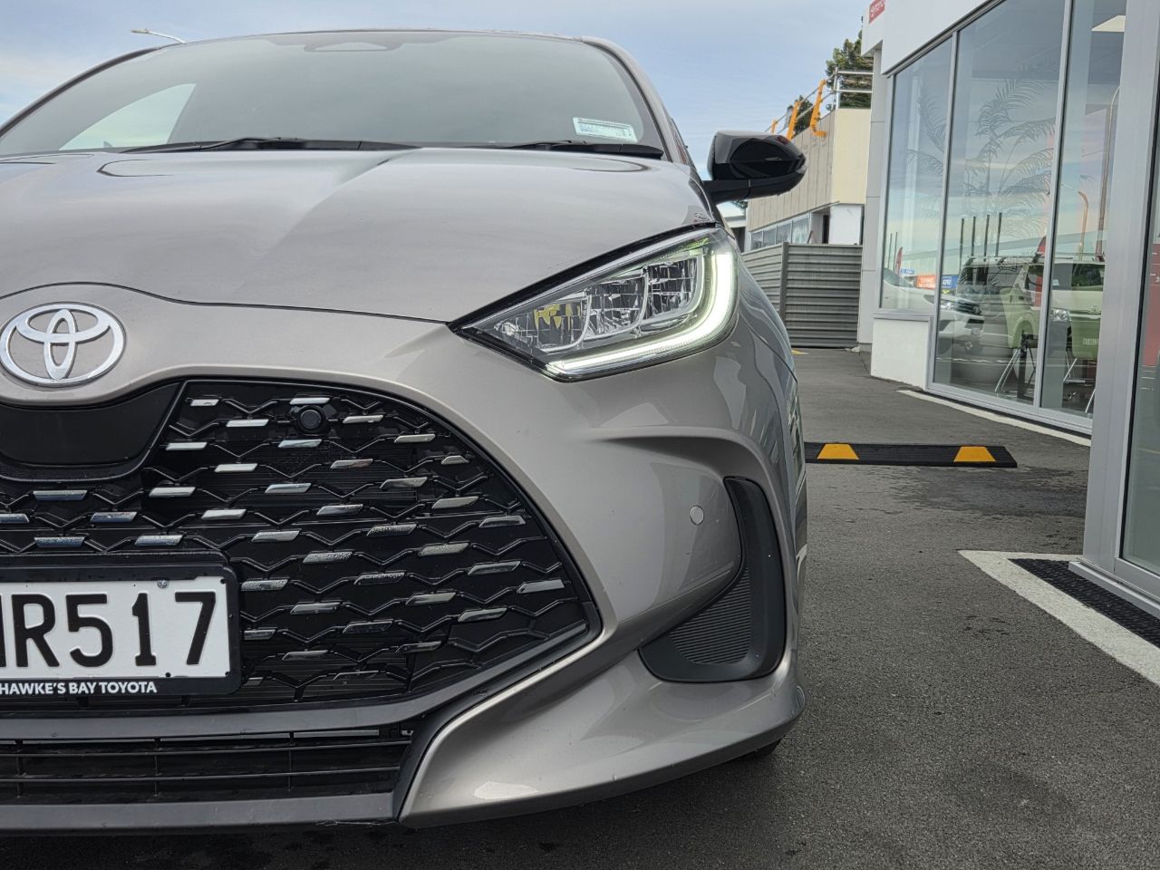 Vehicle image 5