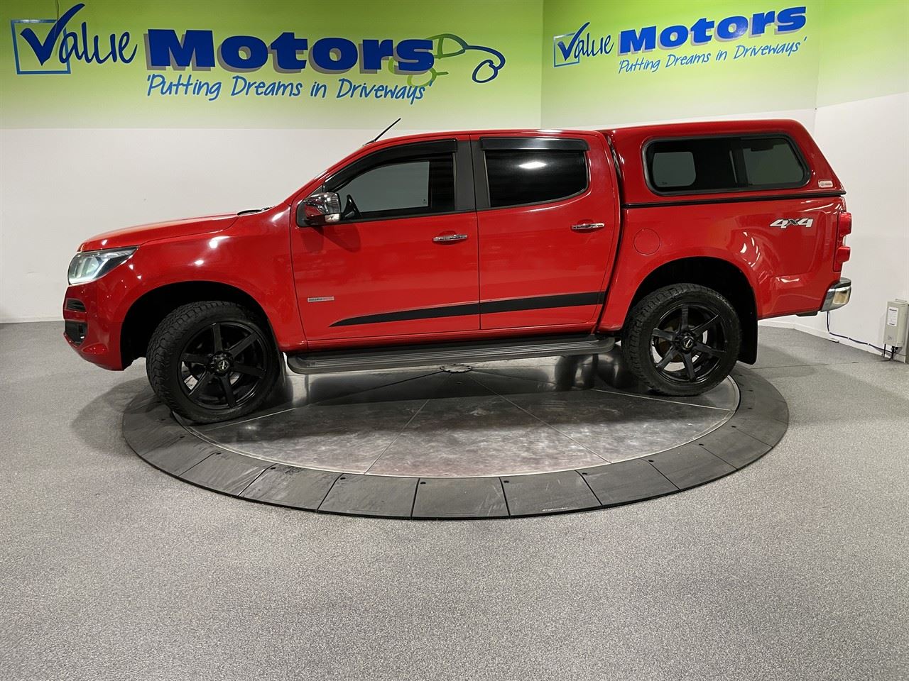 Vehicle image 4