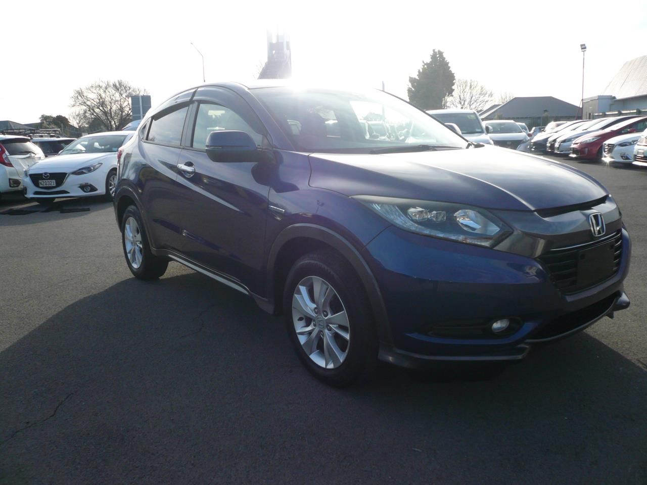 Vehicle image 3
