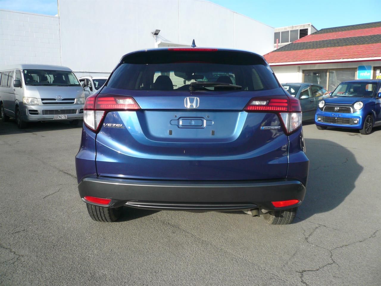 Vehicle image 5