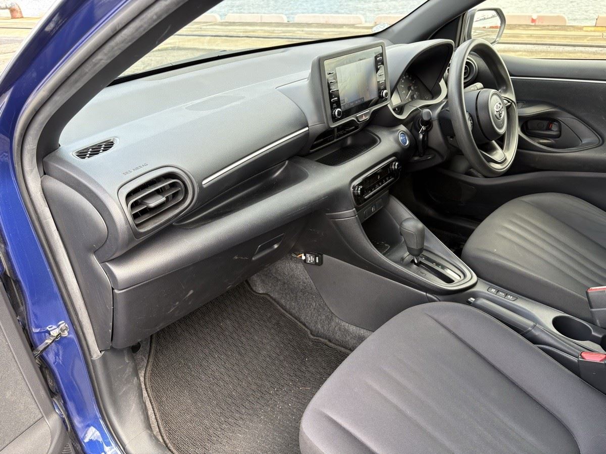 Vehicle image 5