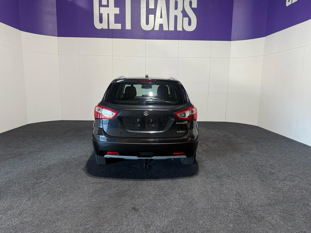 Vehicle image 5