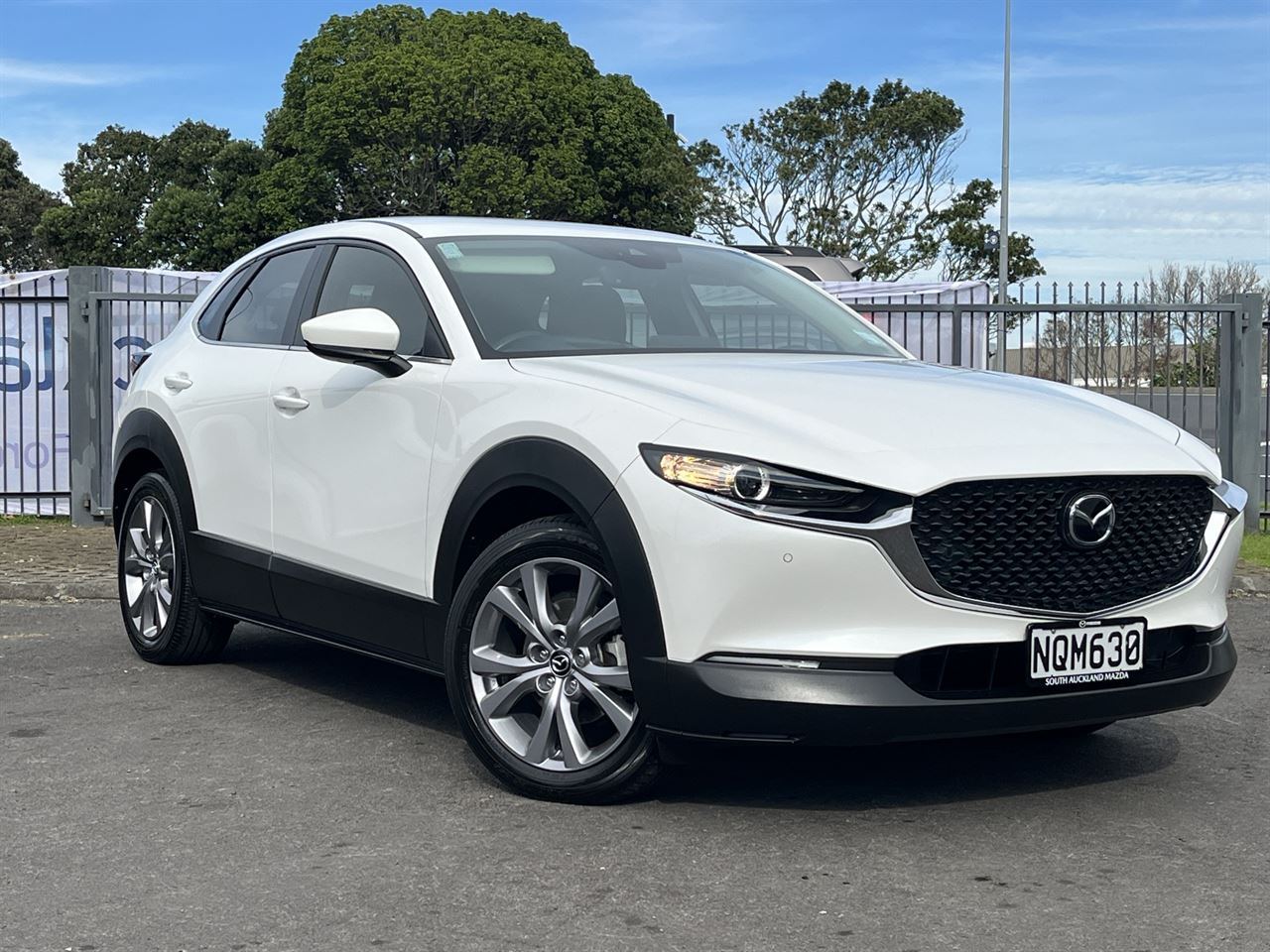 Vehicle image 3