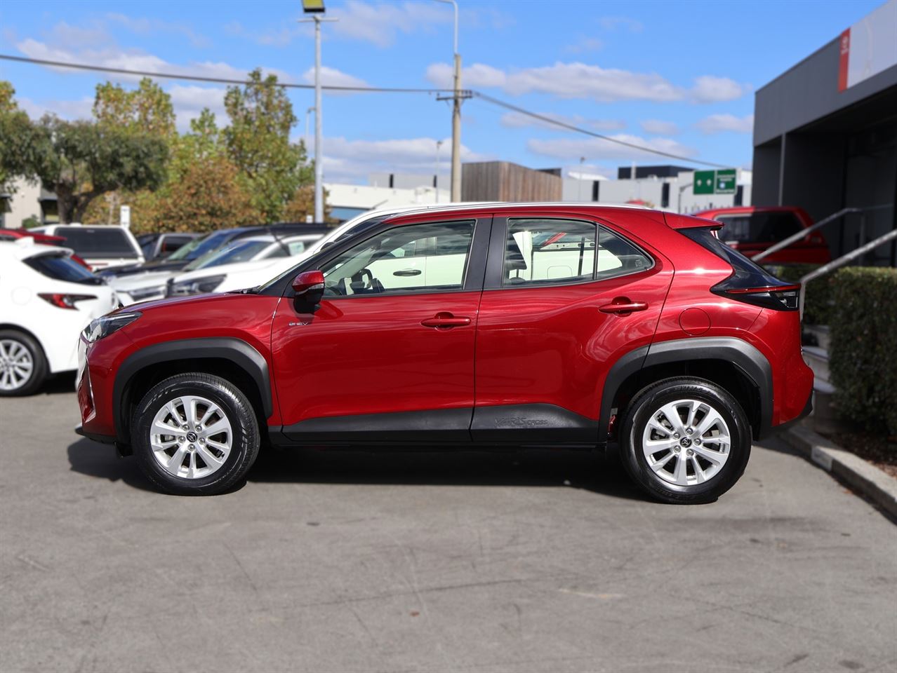 Vehicle image 4