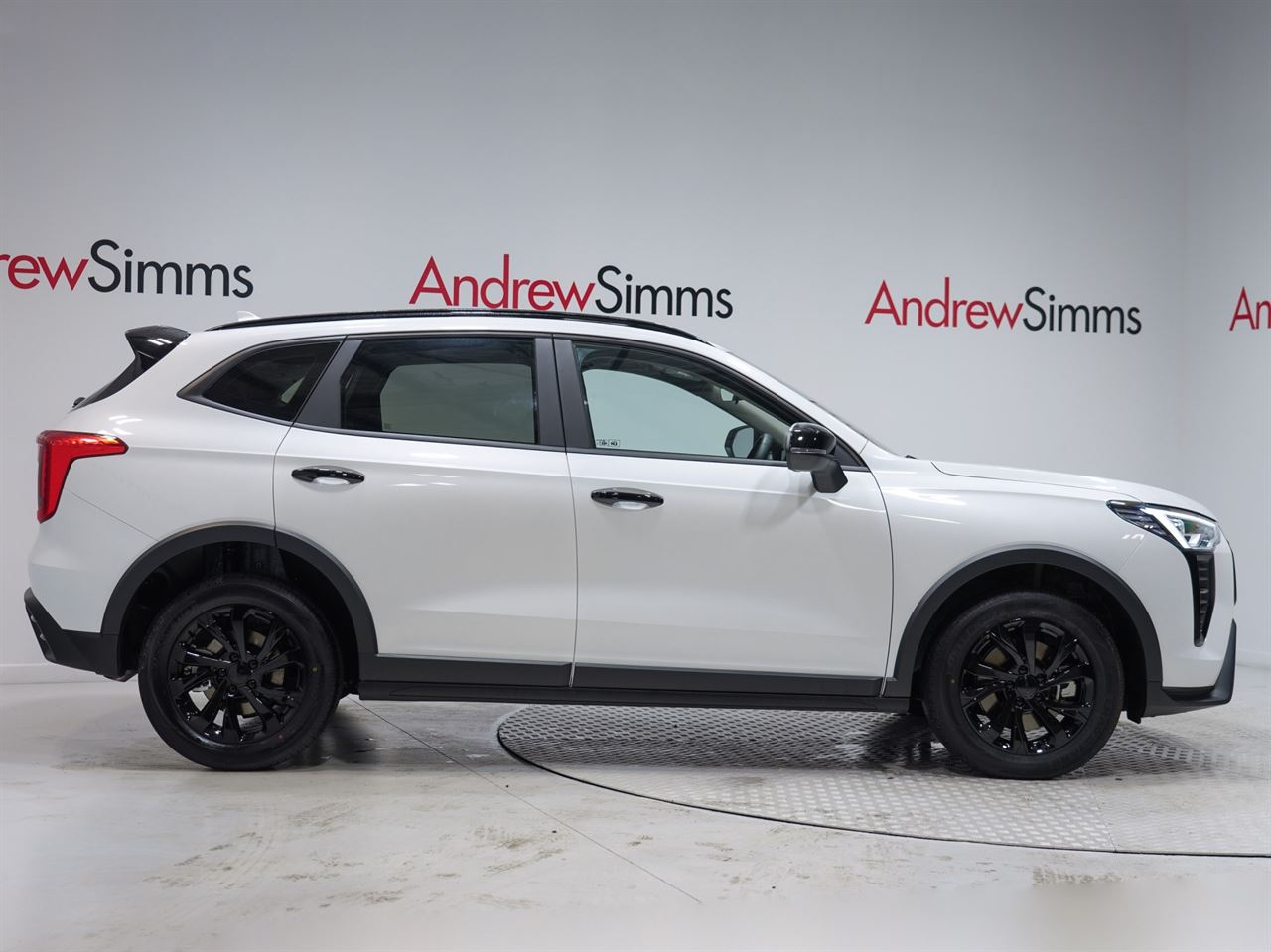 Vehicle image 3