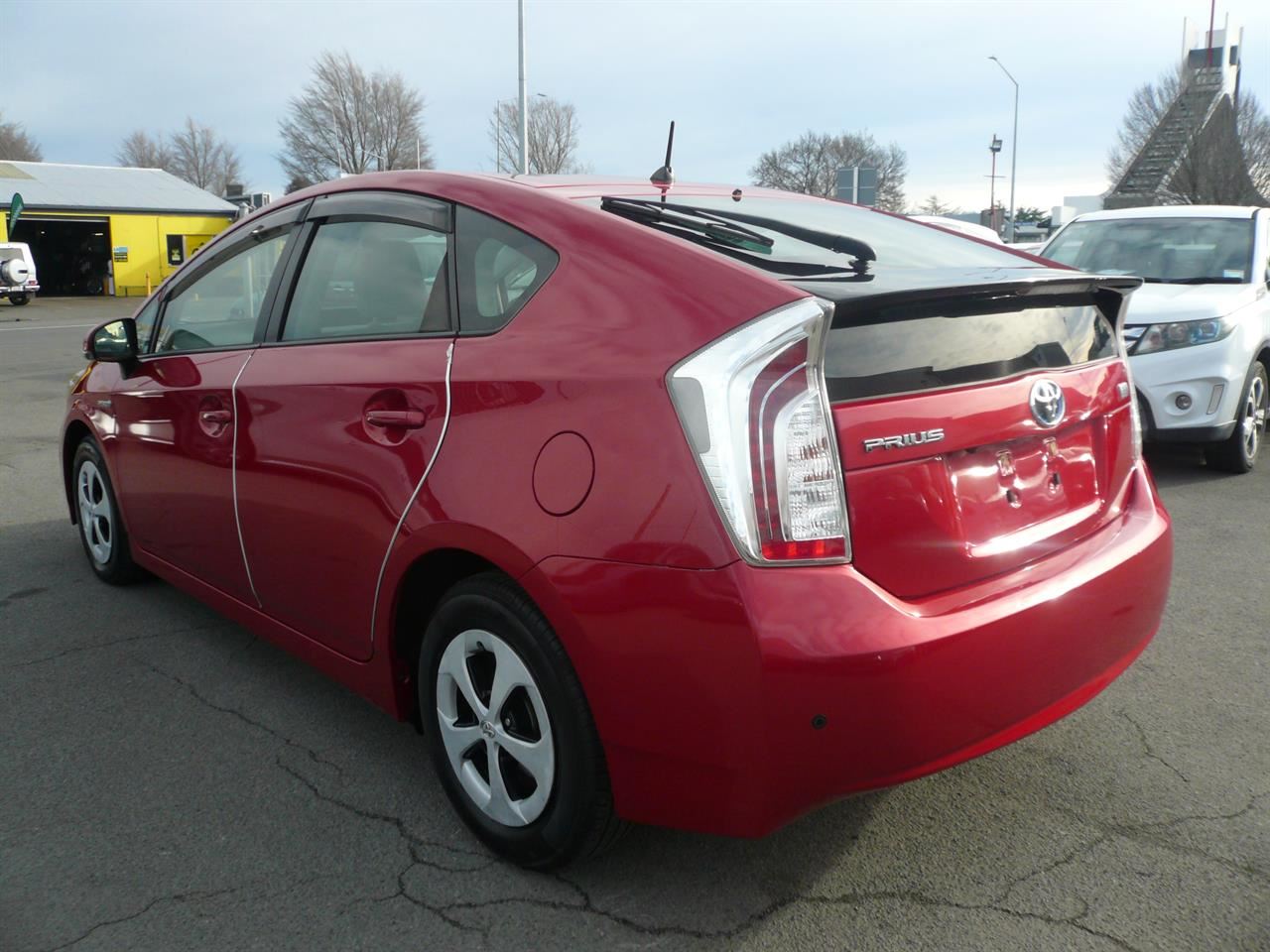 Vehicle image 4