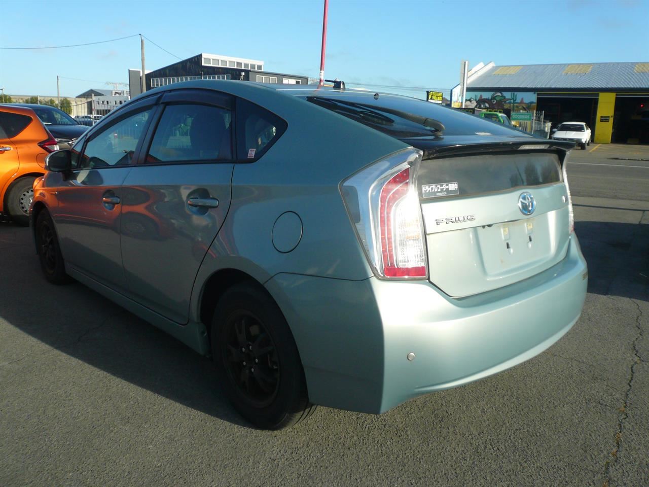 Vehicle image 4