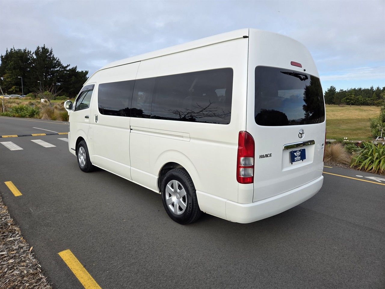 Vehicle image 5